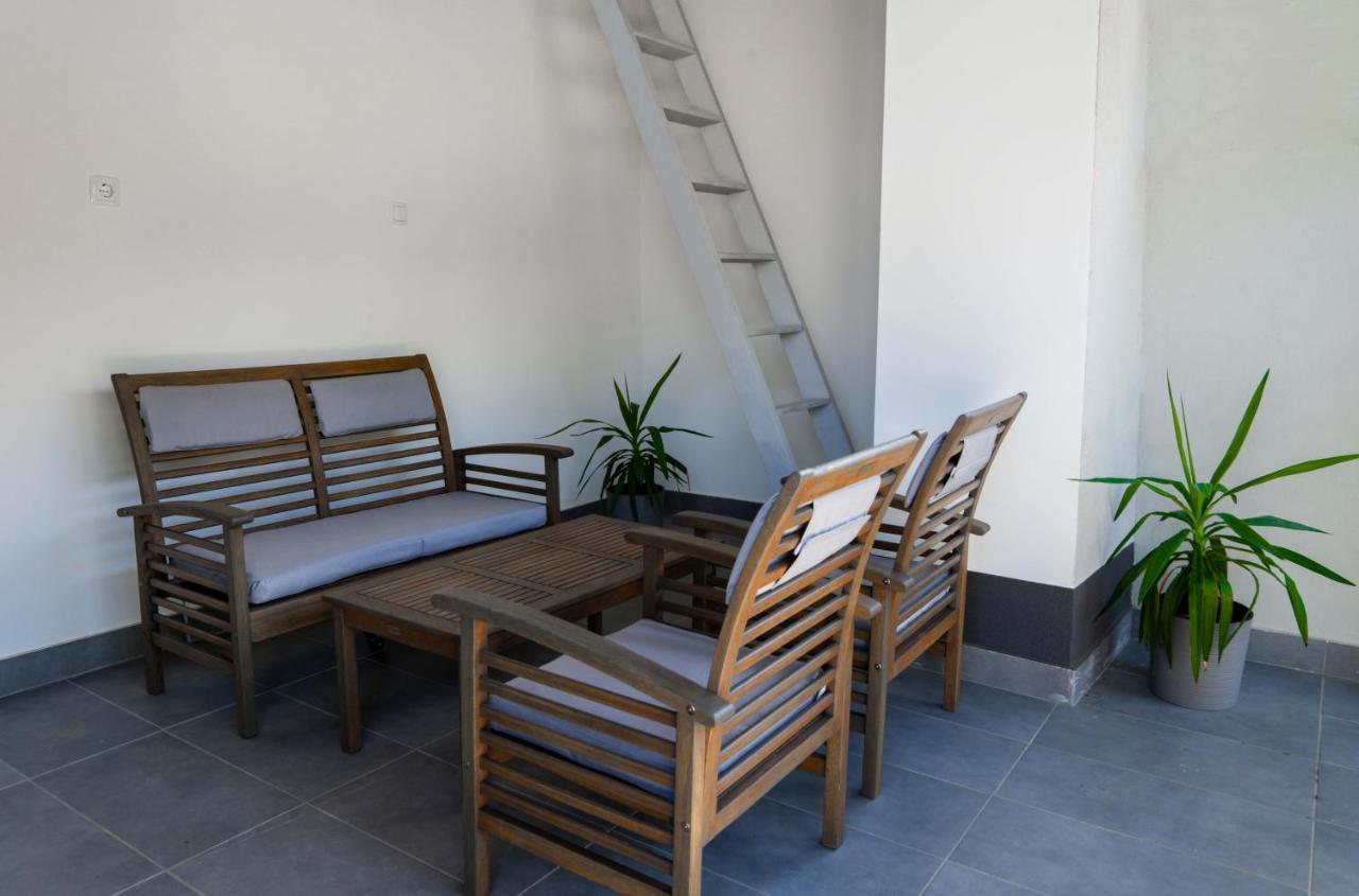 Kunfoglalas Apartmanhaz Kisujszallas ภายนอก รูปภาพ